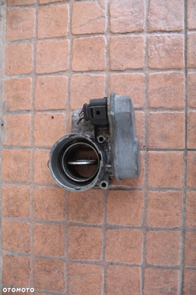 PRZEPUSTNICA VW PASSAT B6 2.0 TDI 03G128063B - 2