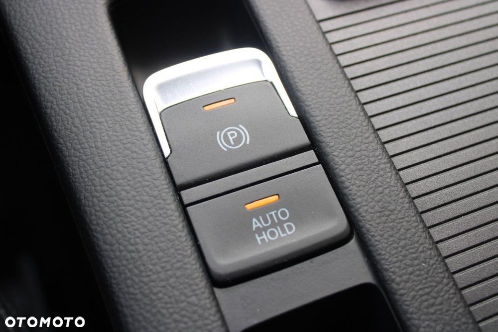 Volkswagen Passat - 35