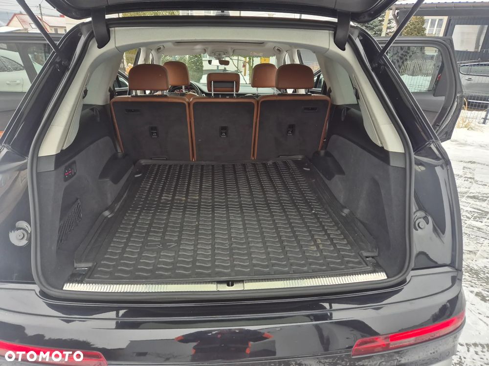 Audi Q7 - 25
