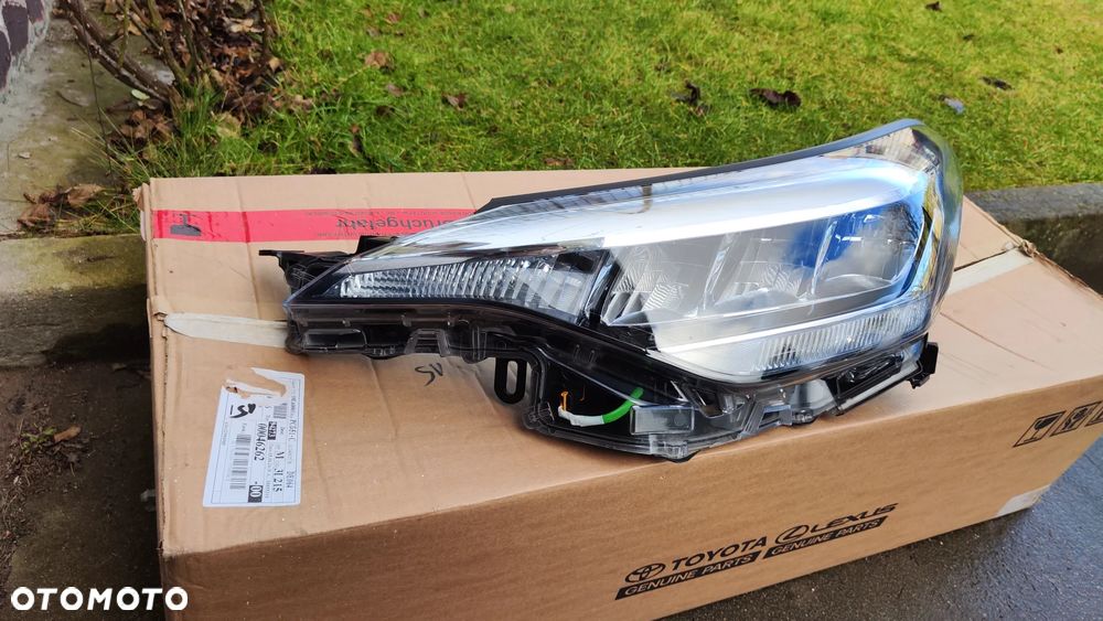 Toyota C-HR Lift 19- Lampa Przód Lewa Full LED Eco LED - 2