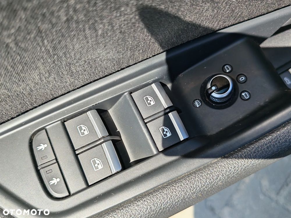 Audi A4 Avant 2.0 TDI - 21