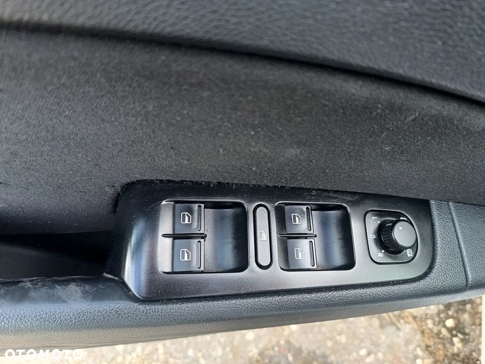 Skoda Superb 1.6 TDI GreenLine - 30