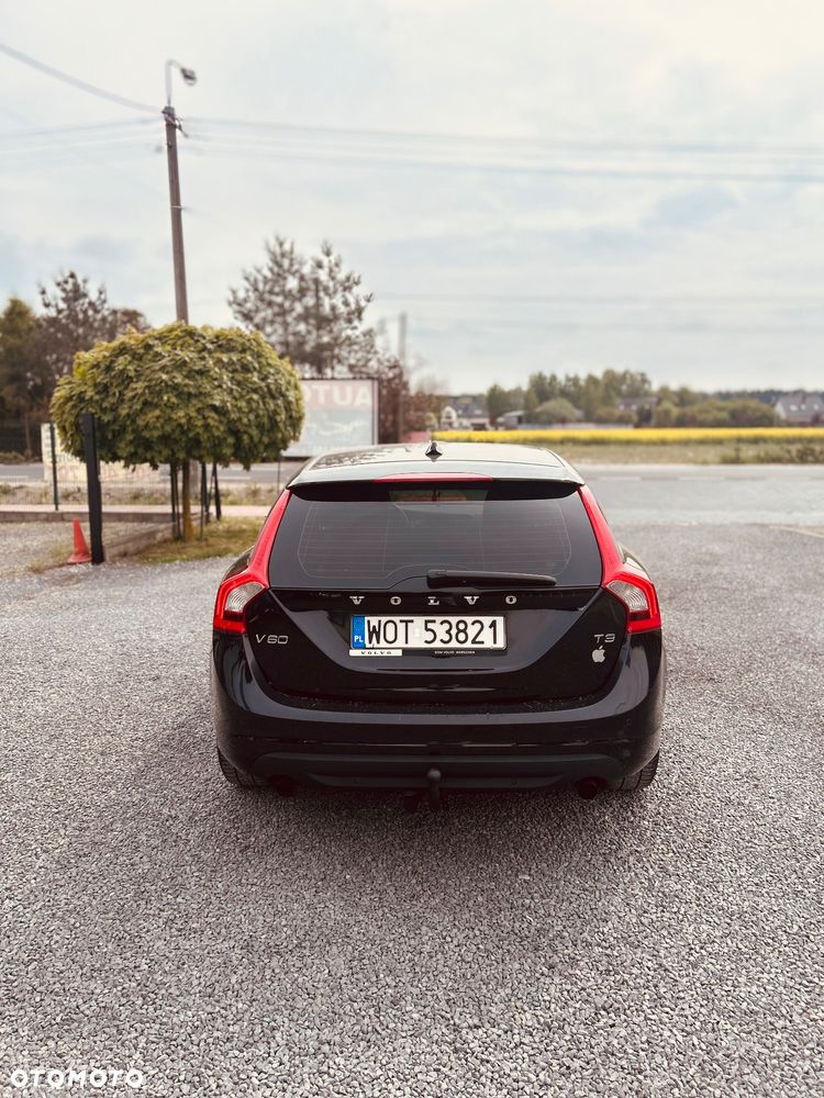 Volvo V60 T3 Momentum - 3