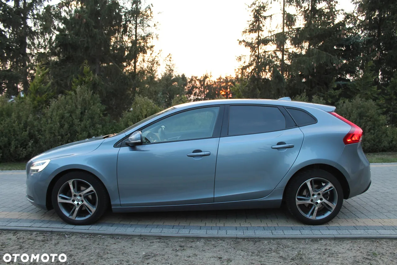 Volvo V40 D2 Momentum - 11
