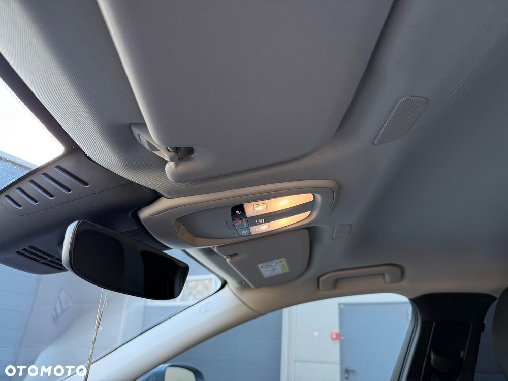 Volvo XC 60 B4 D AWD Plus Dark - 31