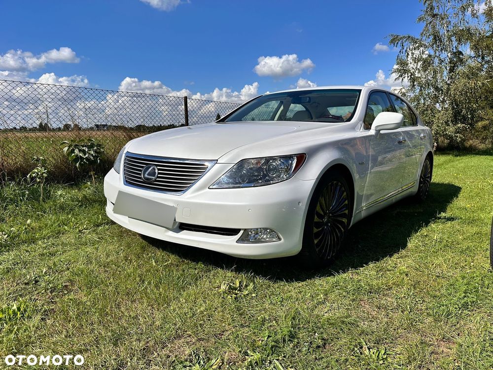 Lexus LS 460 Elite - 2