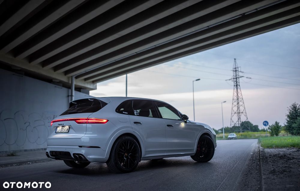 Porsche Cayenne S - 10