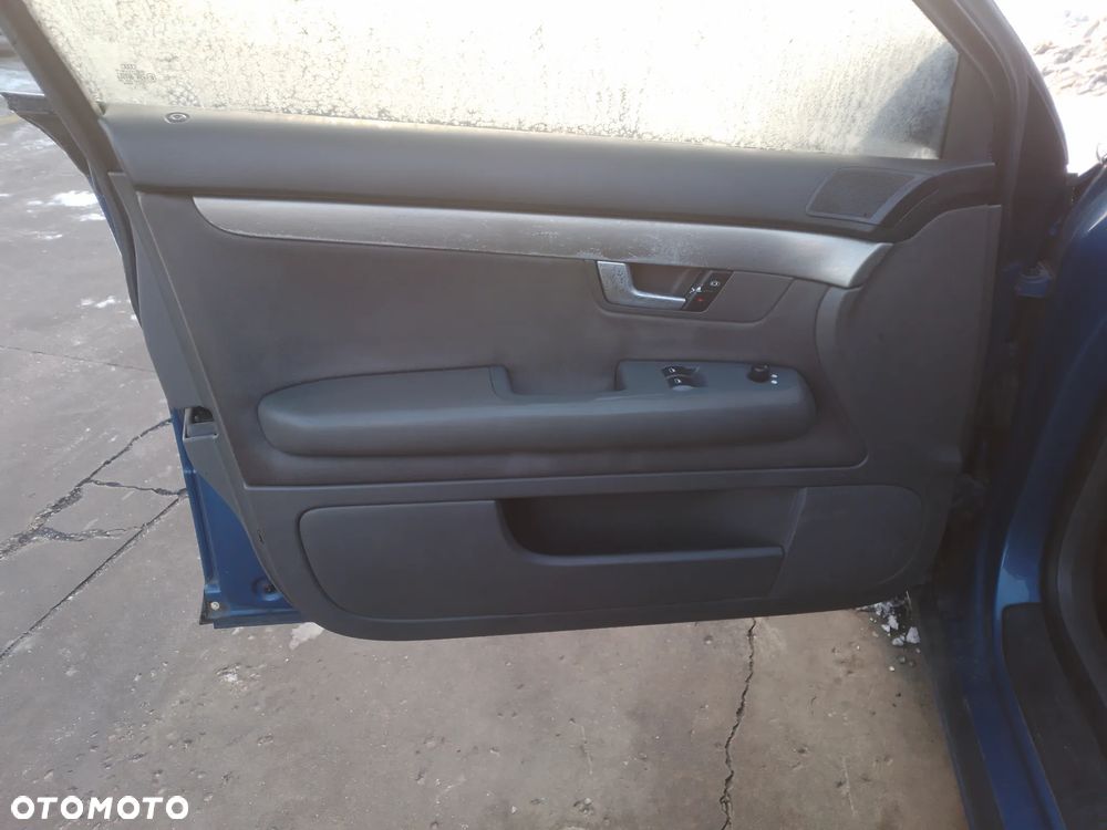 AUDI A4 B6 AVANT 1.9 TDI AVF -  PODŁOKIETNIK - 15