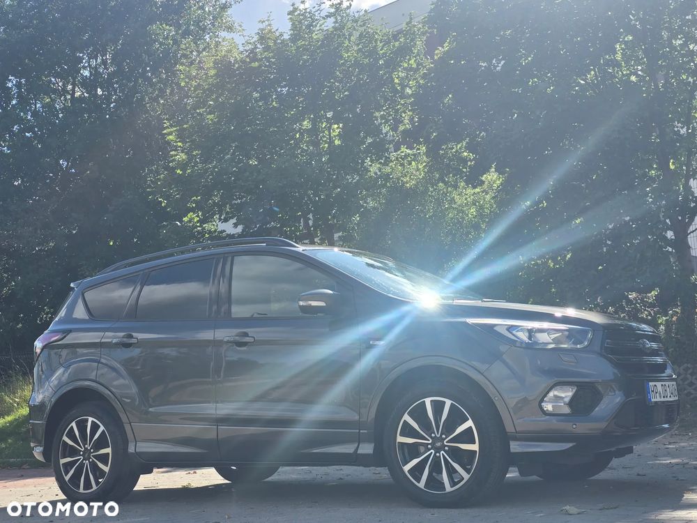 Ford Kuga 2.0 TDCi 4x4 ST-Line - 37