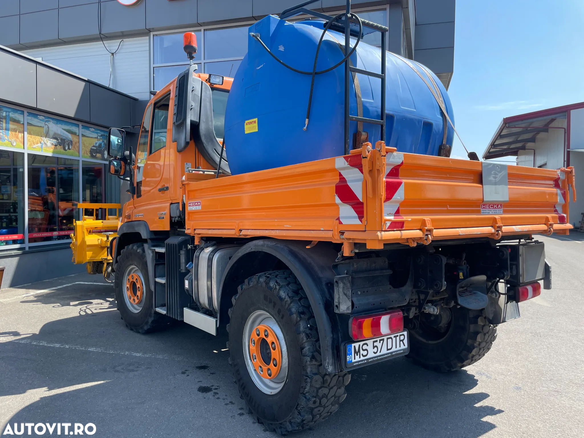 Mercedes-Benz UNIMOG U218 - 4