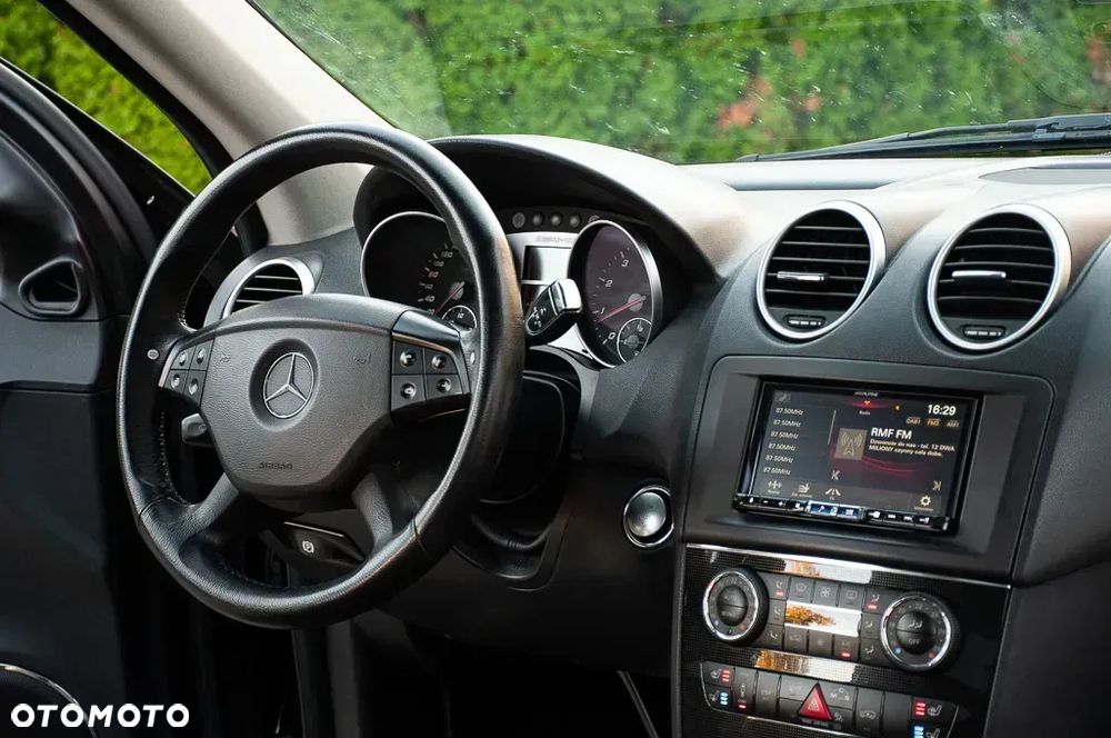 Mercedes-Benz ML 63 AMG 4Matic 7G-TRONIC - 18