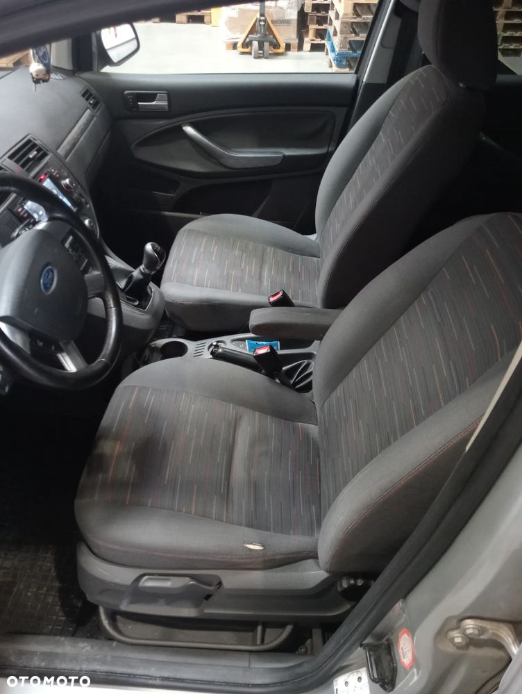 Ford C-MAX 2.0 Ghia - 12