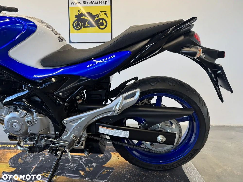 Suzuki Gladius - 26
