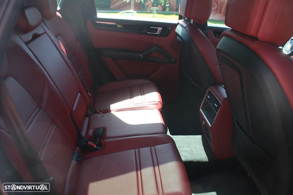 Porsche Cayenne S E-Hybrid - 34