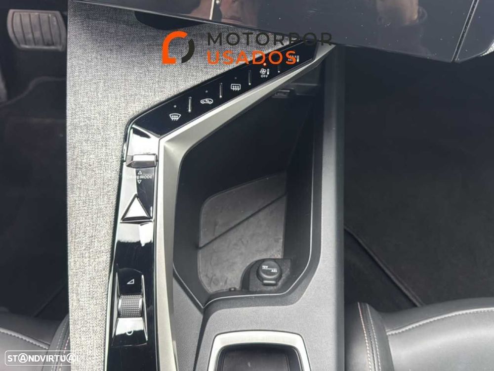 Peugeot 5008 1.2 Hybrid Allure e-DCS6 - 15