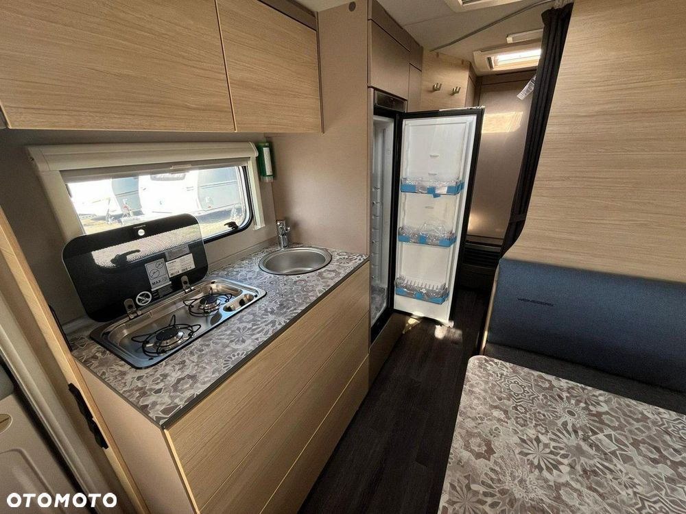 Weinsberg CaraCito 500 QDK - przyczepa z dużą łazienką - 10