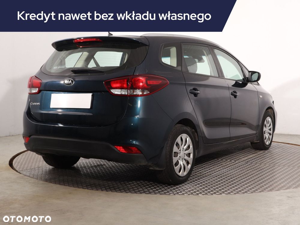 Kia Carens - 7