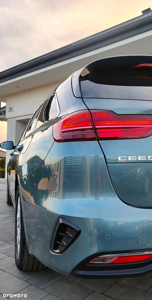 Kia Ceed ver-1-6-crdi-mhev-business-line - 33