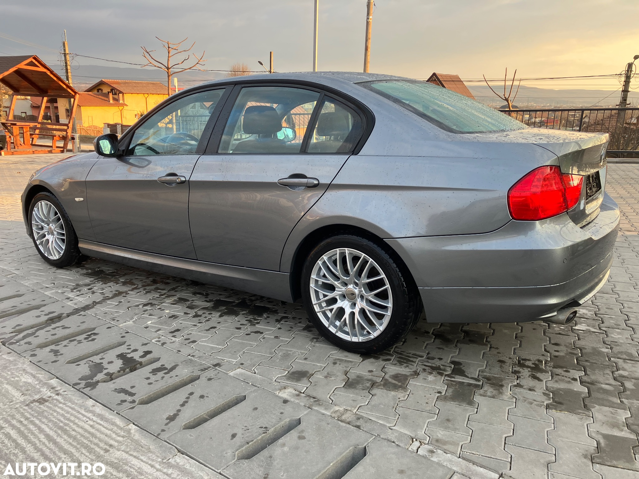 BMW Seria 3 318d - 11