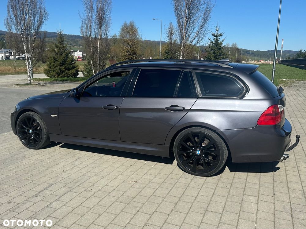 BMW Seria 3 325xi - 28
