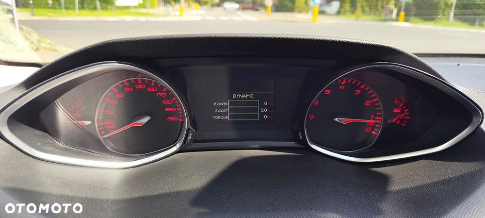 Peugeot 308 1.2 PureTech Allure S&S - 14