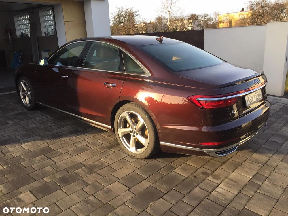 Audi A8 - 4