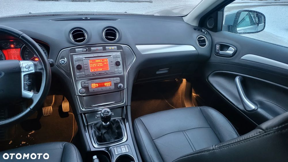 Ford Mondeo 2.5 Black Magic - 22