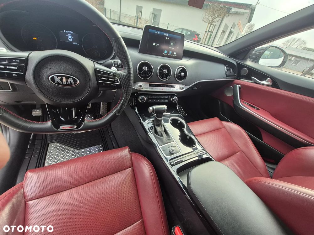 Kia Stinger 2.0 T-GDI GT Line - 10