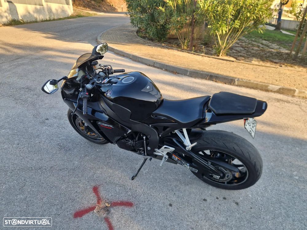 Honda CBR 1000RR  Possível Financiamento - 11
