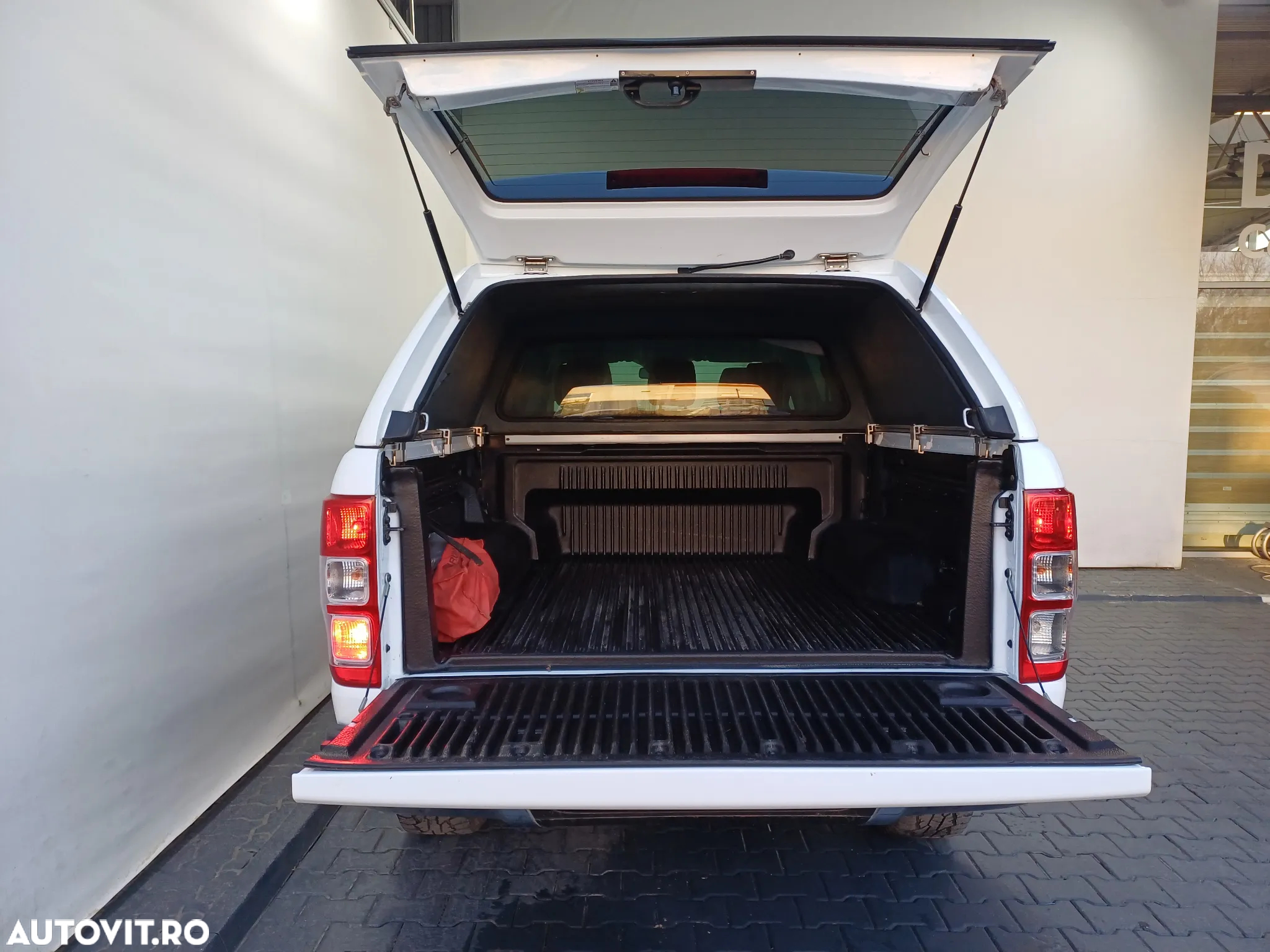 Ford Ranger Pick-Up 2.0 EcoBlue 170 CP 4x4 Cabina Dubla Limited Aut. - 23