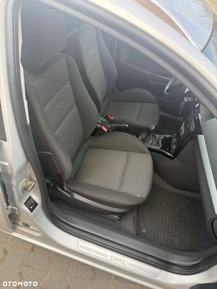 Opel Astra 1.7 CDTI - 17