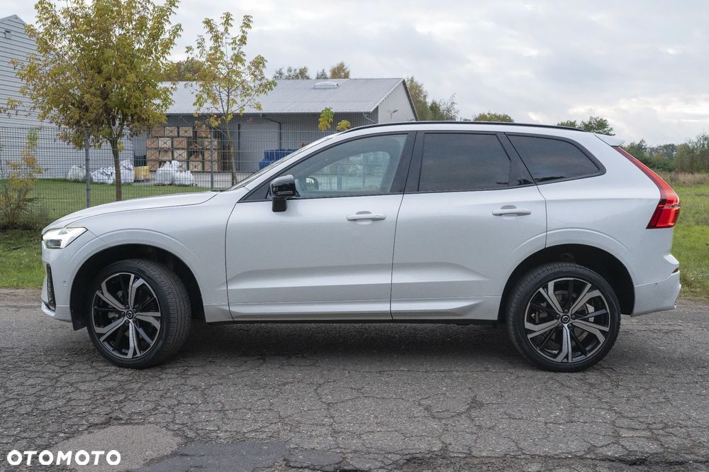 Volvo XC 60 B5 B AWD Ultimate Black Edition - 17