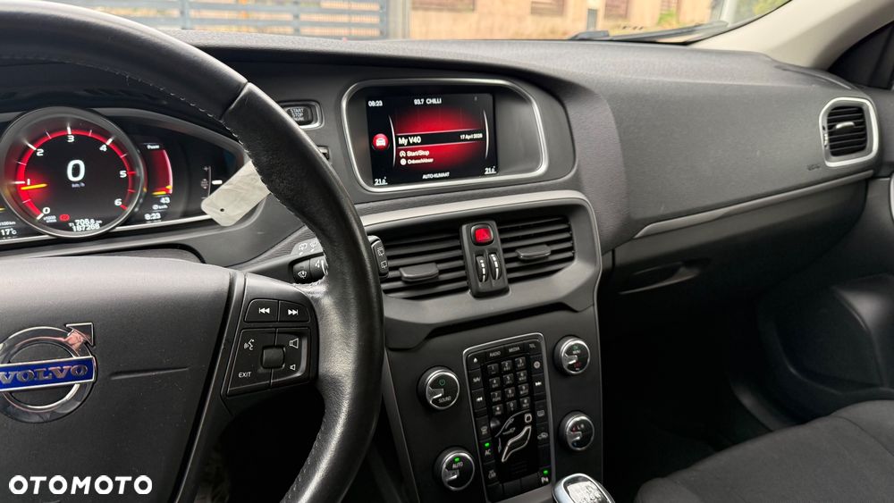 Volvo V40 D2 Summum - 22