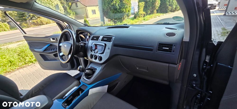 Ford Kuga - 31