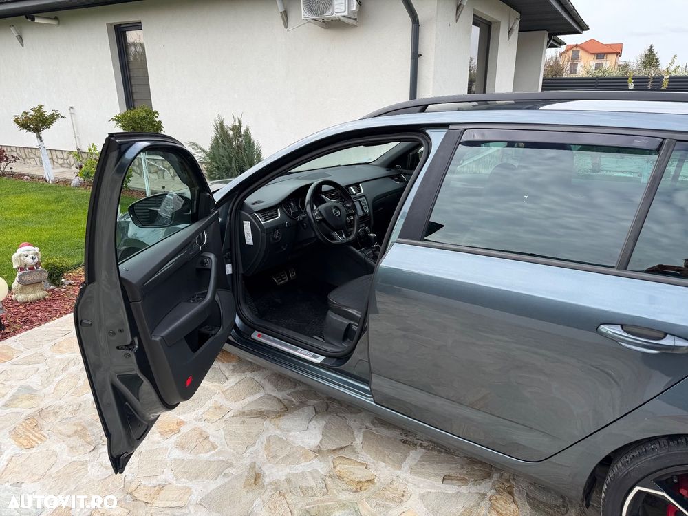 Skoda Octavia 2.0 TDI DSG RS - 7