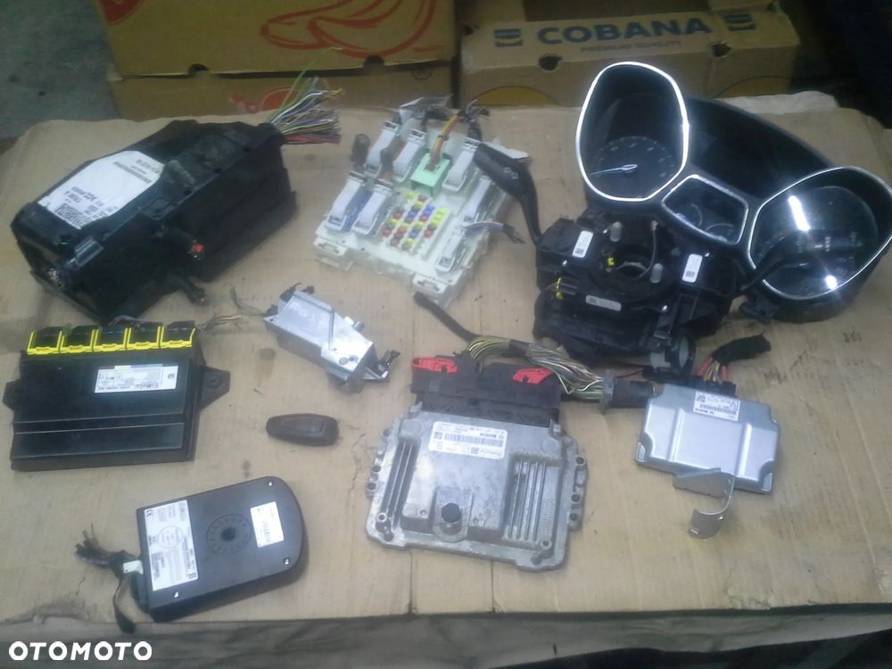 Ford Fokus MK3 1.6 EcoBoost zestaw startowy komputer 0261S07430  BV61-12A650 i inne