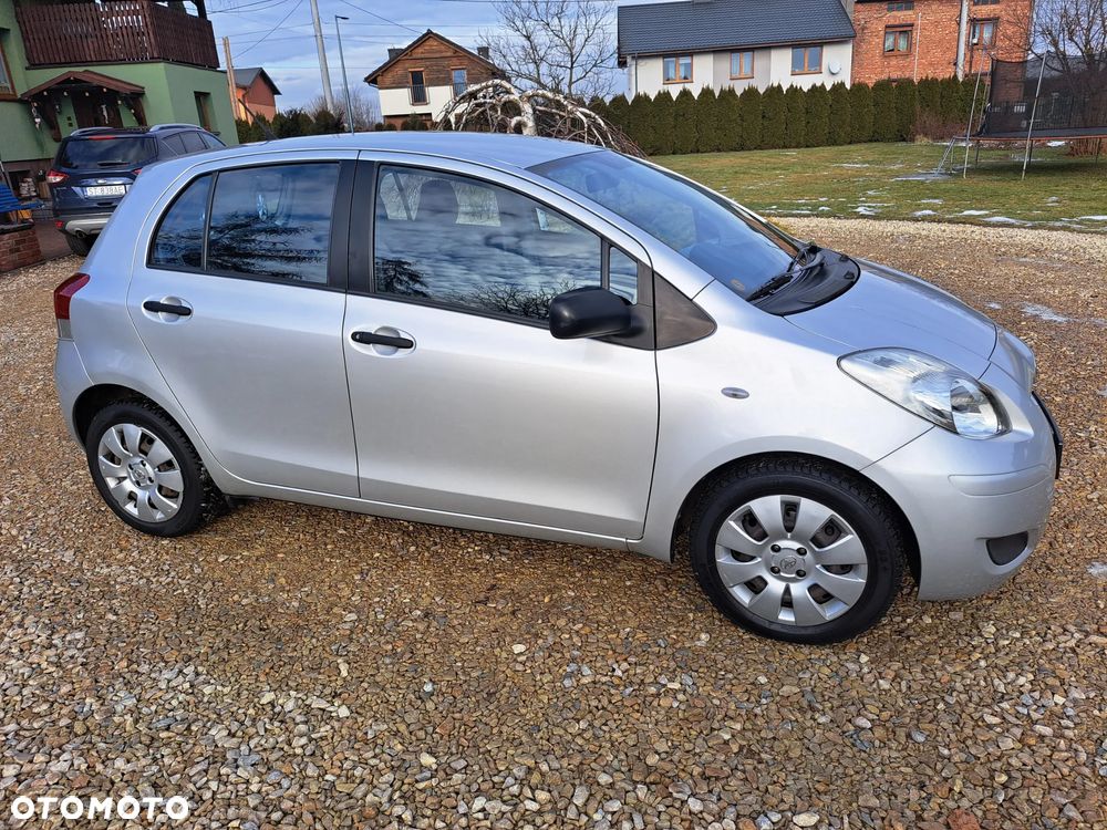Toyota Yaris - 9