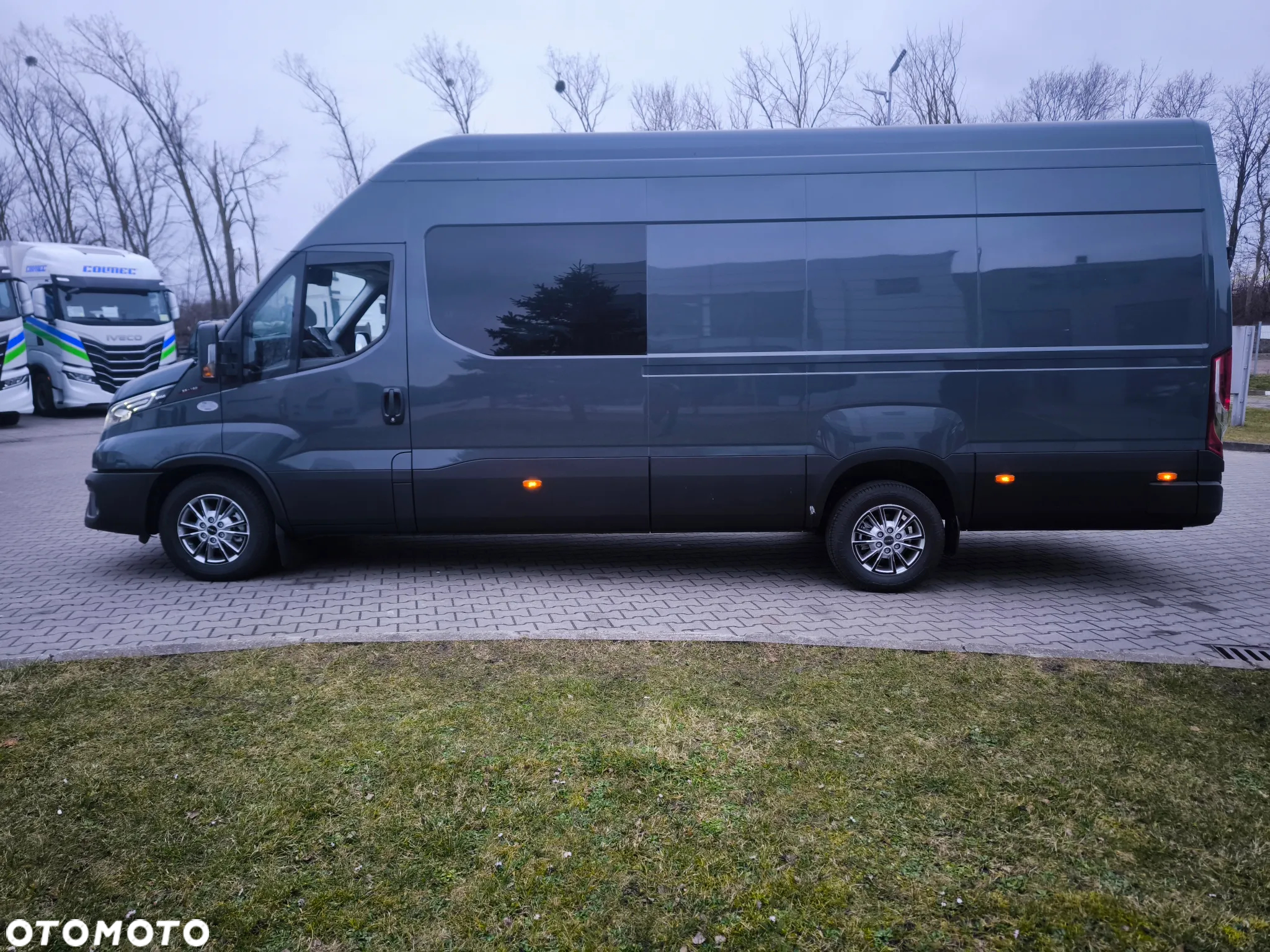Iveco Daily FURGON L4H3 brygadowy 7 miejsowy - 20