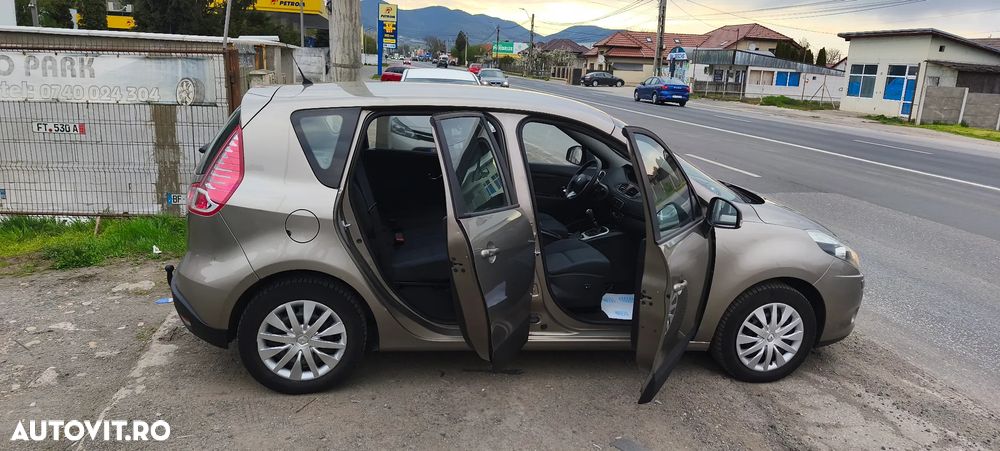 Renault Scenic TCe 130 Dynamique - 11