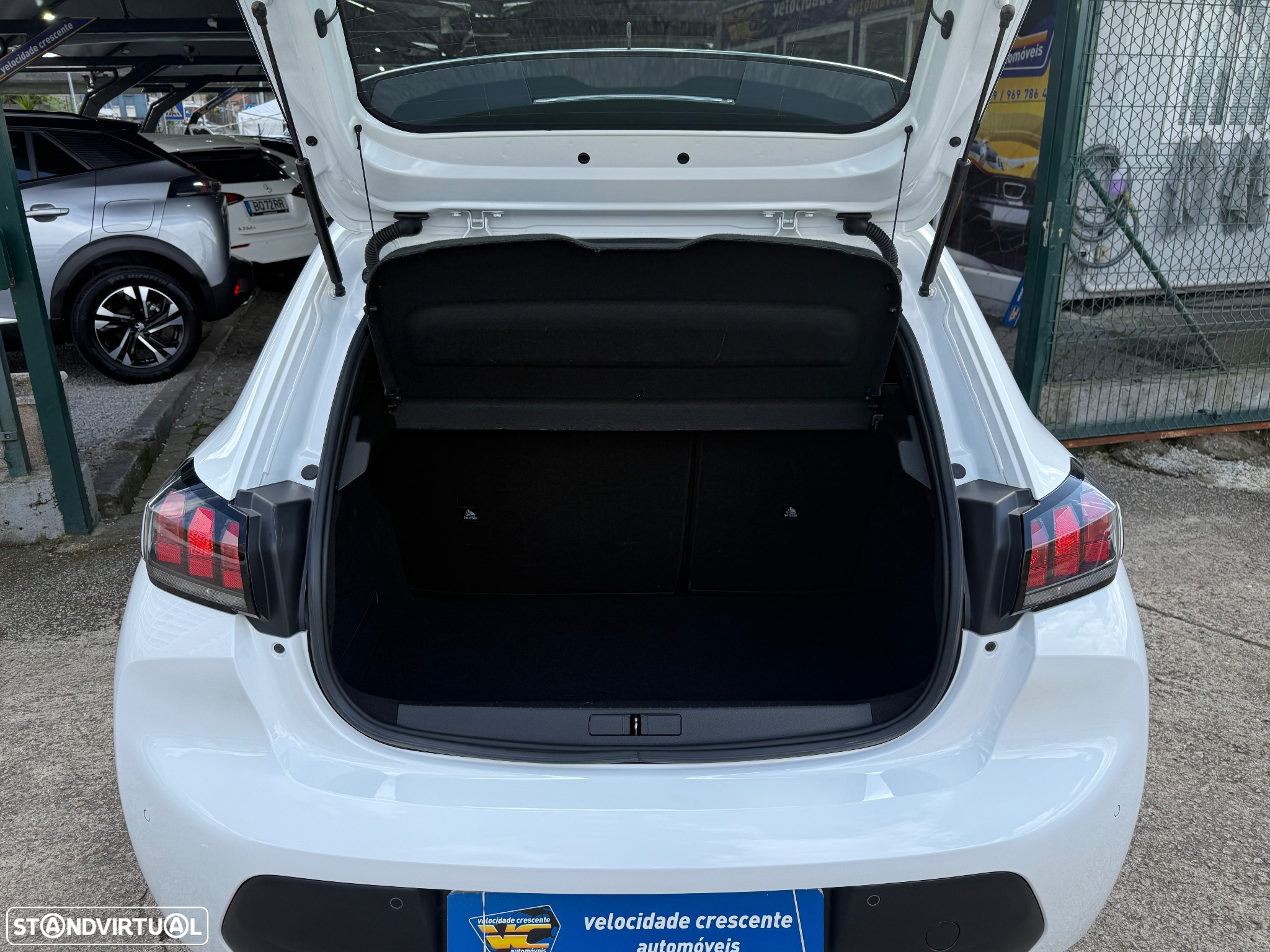 Peugeot 208 1.2 PureTech Active - 37
