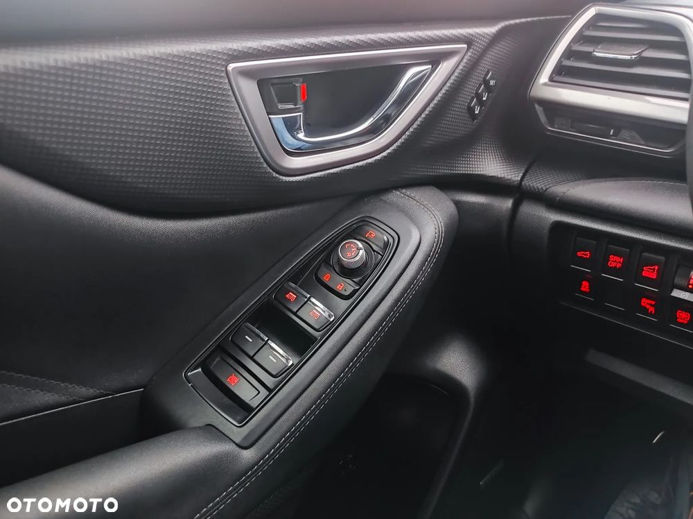 Subaru Forester 2.0i-L Platinum Black Edition EyeSight Lineartronic - 24