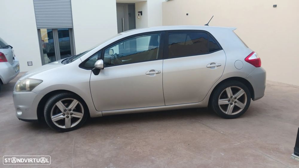 Toyota Auris 1.4 D-4D Exclusive+P.Sport - 7