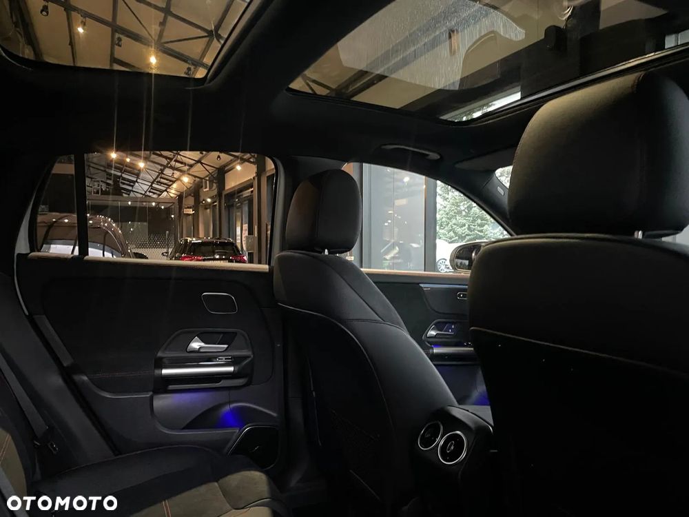 Mercedes-Benz GLA 200 d - 9