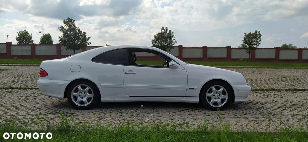 Mercedes-Benz CLK - 10