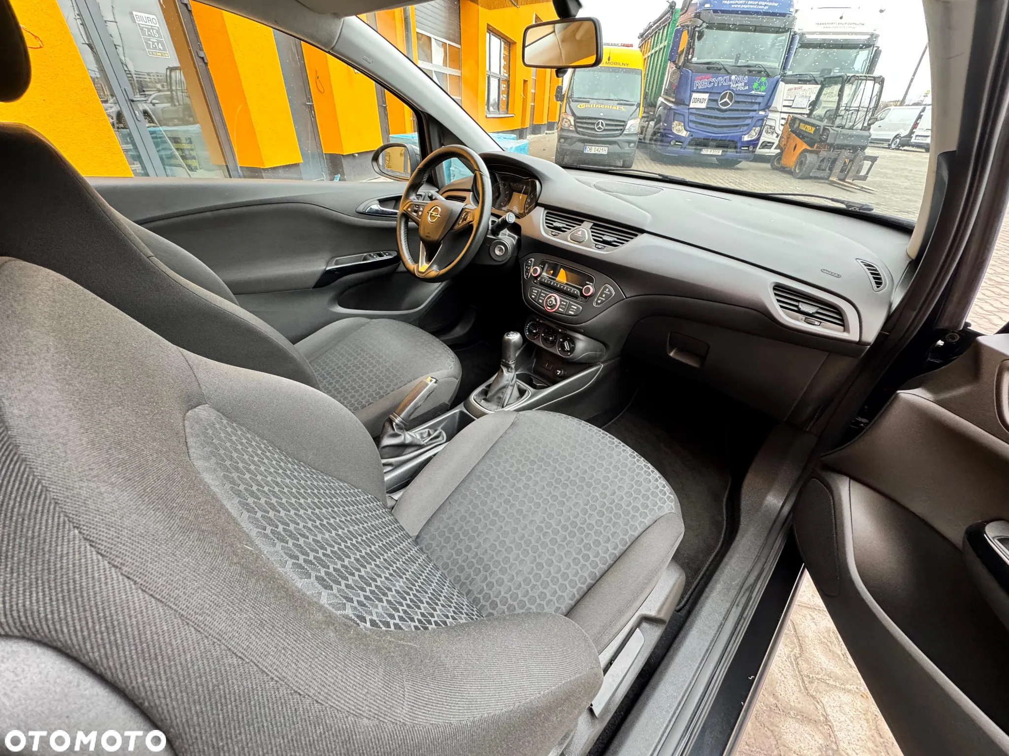 Opel Corsa 1.2 16V Color Edition - 16
