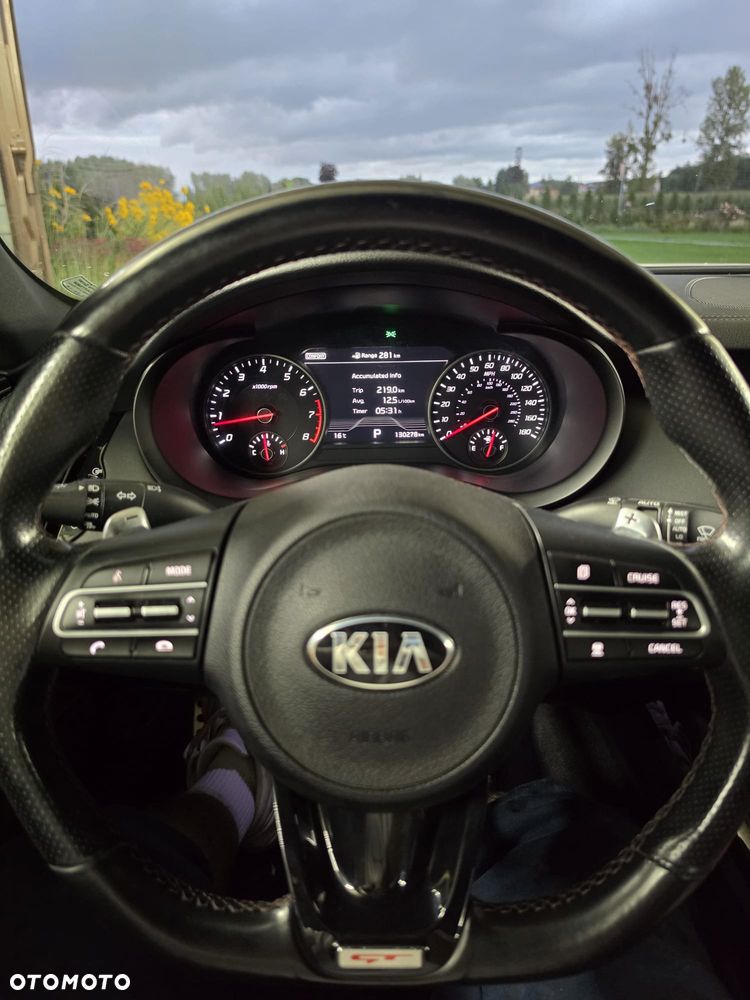 Kia Stinger - 25