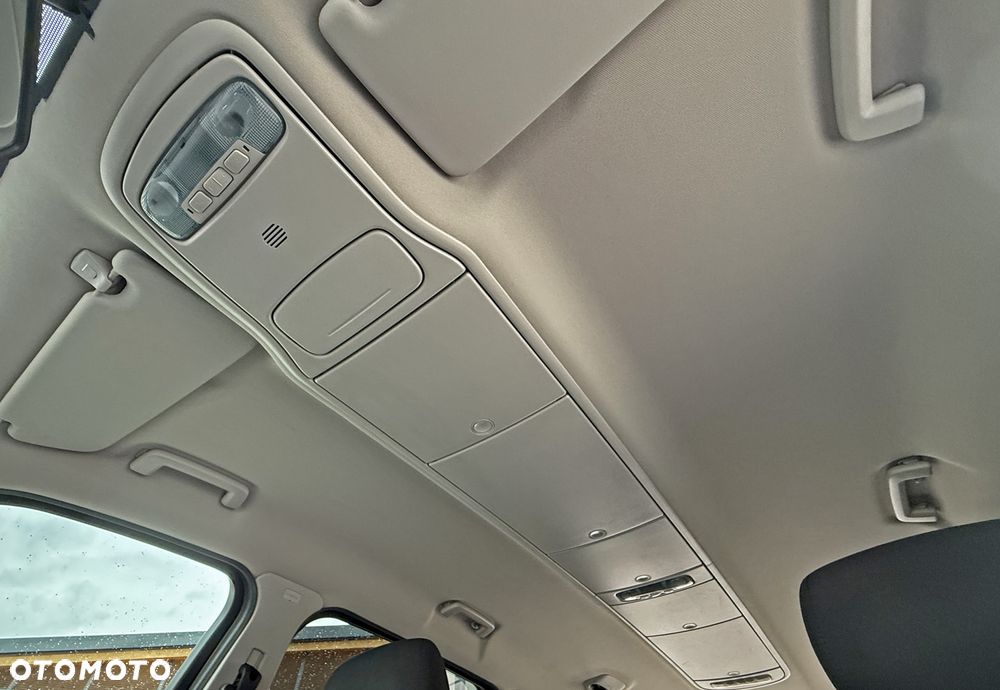 Ford Galaxy 2.0 TDCi Titanium - 18