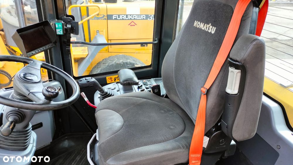 Komatsu WA 320 - 6 / 16500 kg / 4,5 m zasyp / klima / centralne smarowanie - 15