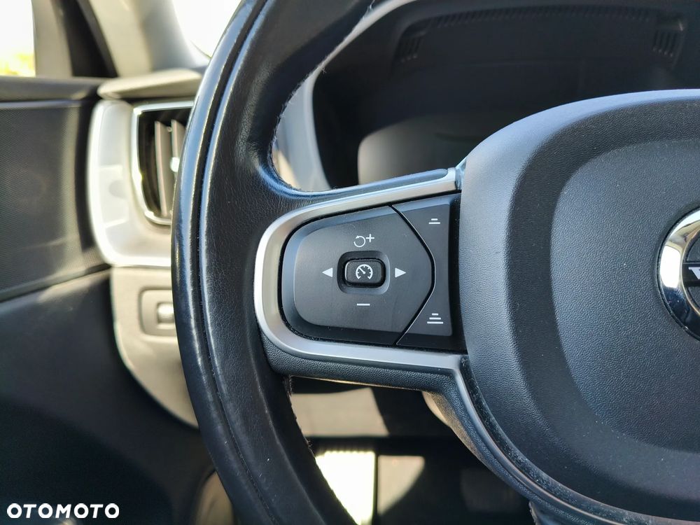 Volvo XC 60 T5 AWD Momentum - 16