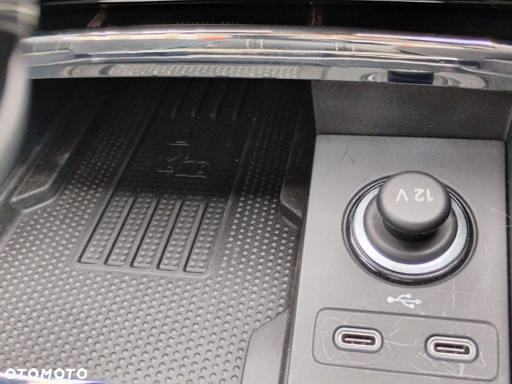Skoda Karoq 1.5 TSI ACT Sportline DSG - 28